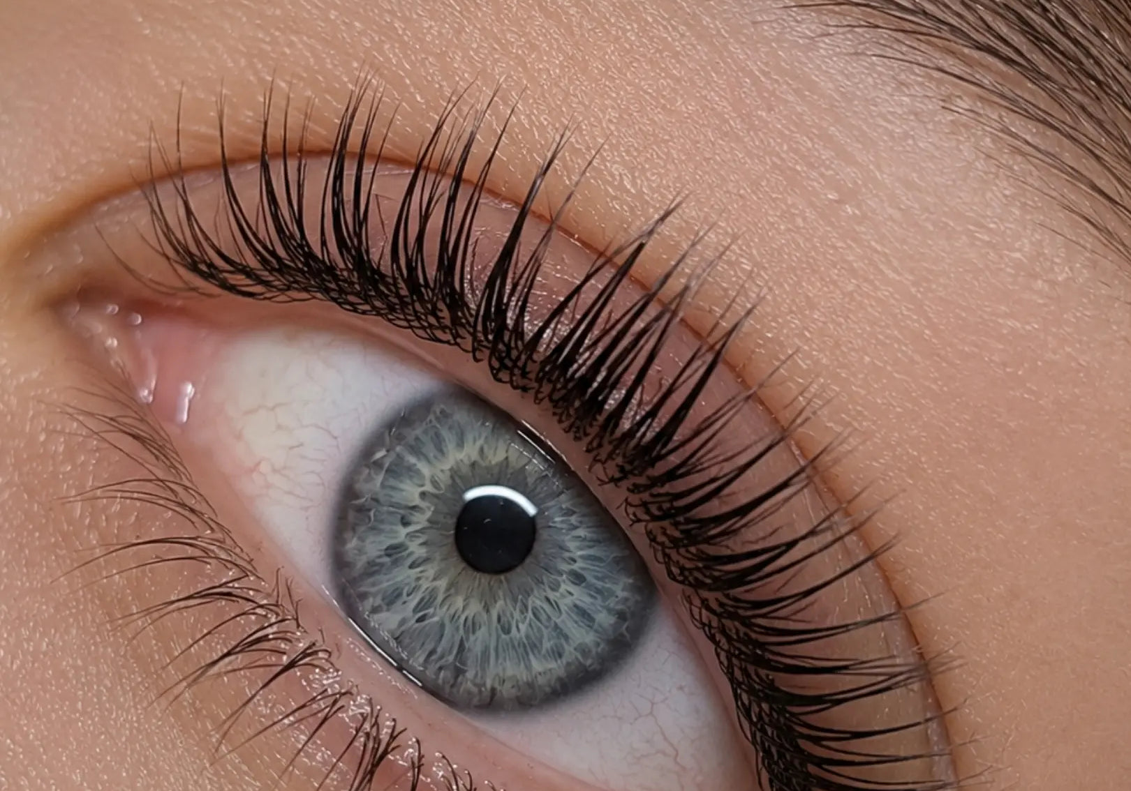 Des soins ciblés et naturels pour de beaux yeux