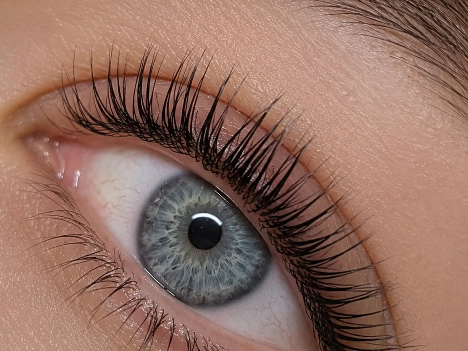 Des soins ciblés et naturels pour de beaux yeux