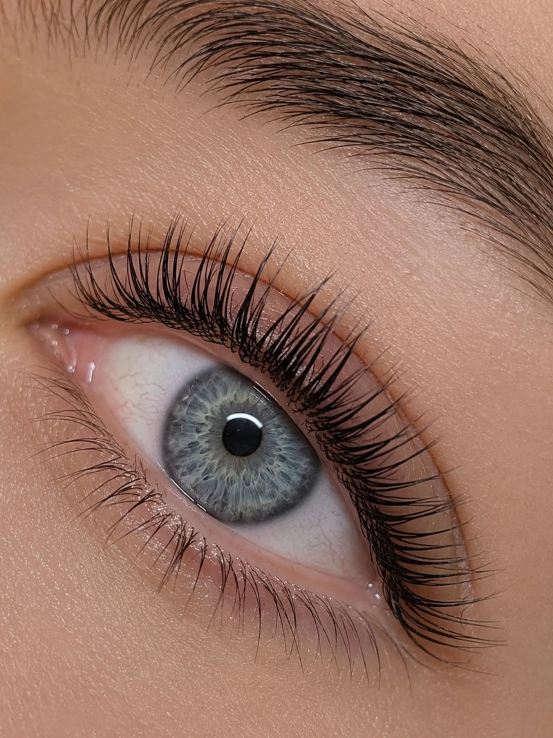 Targeted and natural care for beautiful eyes